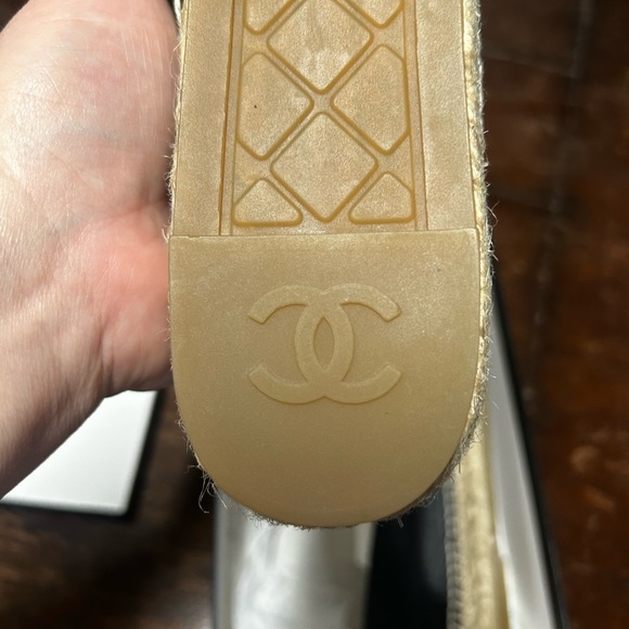 All Black Chanel Lambskin Espadrilles - Picture 4 of 16